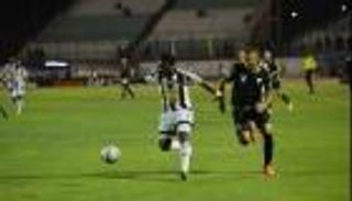 لاعبو بجاية يهددون بمقاطعة نهائي الكونفدرالية