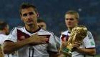 كلوزه الهداف التاريخي للمونديال يعلن الاعتزال