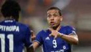 "الآسيوي" يغرم النصر والجيش ويتجاهل عقوبة فاندرلي