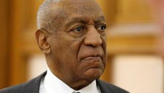 الممثل الامريكي بيل كوسبي اثناء احدى جلسات محاكمته في بنسلفانيا