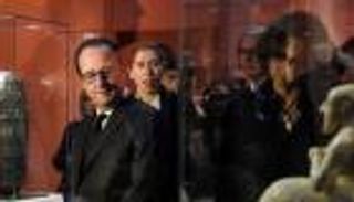 هولاند يقترح "حفظ التراث" المهدد في سوريا والعراق في متحف اللوفر