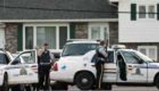 مقتل طالبة وجرح أخرى طعنا بالسكين في كندا