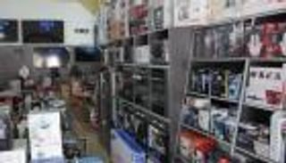 شارع عبدالعزيز.. صمود الأسعار والركود بعد تعويم الجنيه المصري