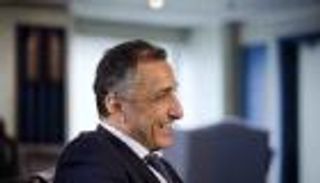 بالفيديو.. محافظ المركزي المصري: "مراتي مبسوطة بتعويم الجنيه"