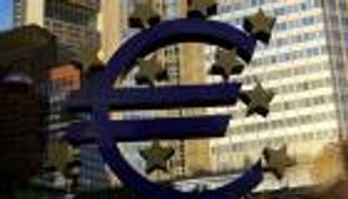 "يعزز تنافسية مصر".. البنك الأوروبي يثني على تحرير سعر الصرف