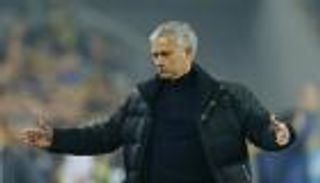 مورينيو يهاجم لاعبيه عقب الخسارة من فنربخشه