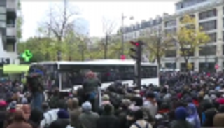 إخلاء مخيم يضم أكثر من 3 آلاف مهاجر في باريس