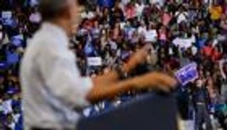 بالفيديو... أوباما يدافع عن أحد مناصري ترامب خلال خطابه