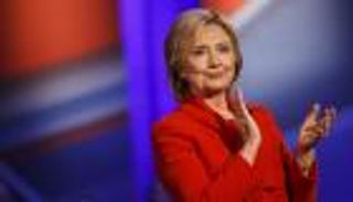 استطلاع للرأي: كلينتون تتفوق على ترامب بخمس نقاط مئوية