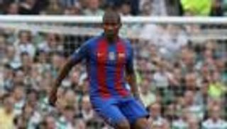 أزمة الدفاع تبقي رديف برشلونة في قائمة إشبيلية