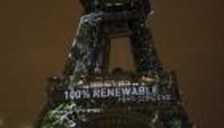 "إيفل" بالأخضر مع دخول اتفاق المناخ حيز التنفيذ