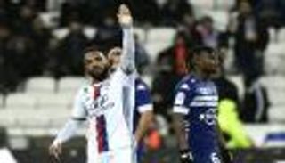 ليون يتخطى باستيا بثنائية في الدوري الفرنسي