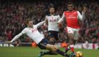 توتنهام يحبط مساعي أرسنال ويمنح ليفربول فرصة الصدارة