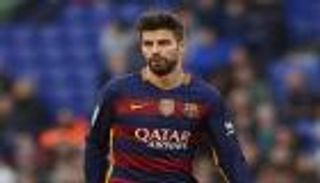 بيكيه يثير الجدل بجملة مقتبسة من أوباما