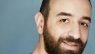 منظمو "الانتحار الجماعي" يتلقون رسالة قاسية من  المخرج عمرو سلامة