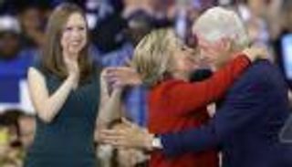 المراهنات بالانتخابات .. هيلاري تتقدم بفارق كبير