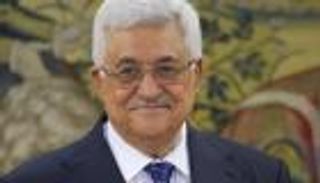 عباس يهنئ ترامب ويأمل تحقيق السلام في عهده