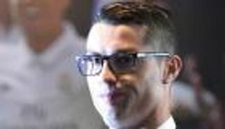 رونالدو: الجمهور لا يعتبرني إنسانا