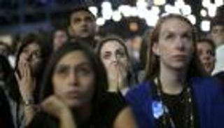 كلينتون تعود من بعيد بالفوز بكاليفورنيا