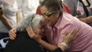 المهاجرون بعد فوز ترامب.. دموع وقلق