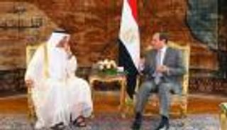 بالصور.. محمد بن زايد والسيسي يتفقان على ضرورة توحيد الصف العربي لمواجهة الأزمات