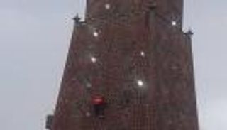 فيديو.. تونسي كاره لـ"ترامب" يهدد بالانتحار