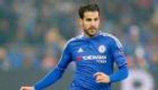 مدرب إشبيلية يحسم شائعات فابريجاس