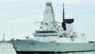 مدمرة بريطانية إلى باب المندب لردع صواريخ الحوثيين الإيرانية