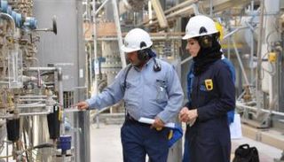 مشاركة النساء في قطاع الطاقة بالإمارات 