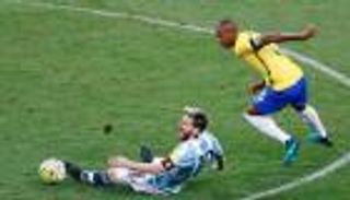 ميسي: علينا تغيير أشياء كثيرة للفوز على كولومبيا