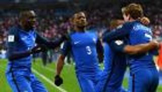 فرنسا تفض اشتباك الصدارة بثنائية في السويد