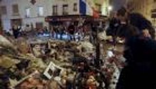 بـ"لوحة تذكارية" وغناء ودعوة تضامن.. فرنسا تتذكر هجمات باريس