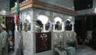 43 قتيلا في تفجير لداعش بمزار صوفي بباكستان 