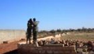 كيلومتران بين المعارضة السورية و "داعش" في "الباب"