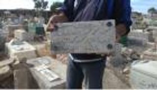 بالصور.. نجوم يودعون "الساحر" قبل دفنه بالإسكندرية