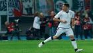 بالفيديو.. مهاجم إيطاليا ينزف بعد اصطدام مع مدافع ليشتنشتاين