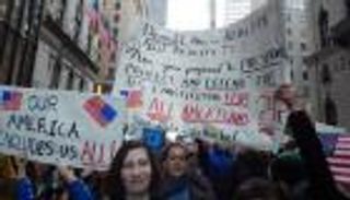 تظاهرات مناهضة لترامب في نيويورك وميامي ولوس أنجلوس