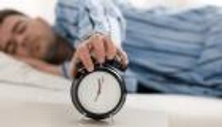 الشخير وعادات النوم يؤرقان ثلث الأزواج