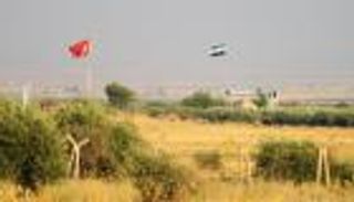 تركيا تغلق معبرا حدوديا أساسيا مع سوريا بعد اشتباكات