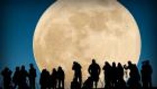 الإمارات ترصد ظاهرة "القمر العملاق" النادرة