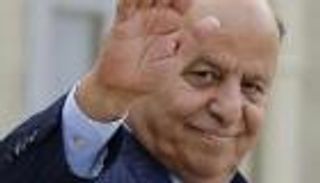 حكومة اليمن تدعو الحوثيين للمشاركة بانتقال سياسي يقوده هادي