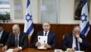 حكومة إسرائيل تتحدى القانون بقرار يشرعن المستوطنات