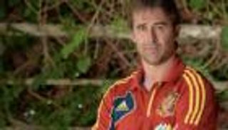 مدرب إسبانيا: اللعب على ويمبلي حدث تاريخي