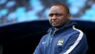 فييرا يتلقى دروسا على يد جوارديولا