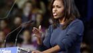 رئيسة بلدية أمريكية تستقيل إثر "تعليق عنصري" عن ميشيل أوباما