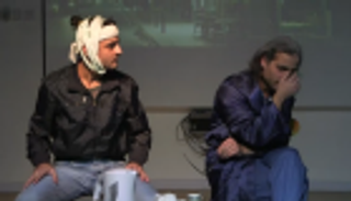 مسرحية "اللاجئان" تحكي صعوبة اندماج اللاجئين في فرنسا