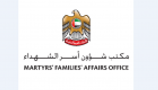 خليفة بن طحنون يزور منازل أسر الشهداء بأبوظبي ودبي والعين