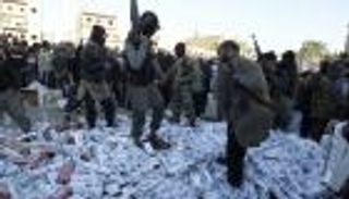 "داعش" يفرض "إقامة جبرية" على السكان والإنترنت مع اقتراب معركة الرقة