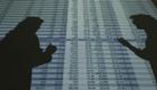 ختام "السعودية" بالأحمر وسط صعود بورصات الخليج بدعم النفط