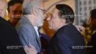 بالصور.. ظهور عادل إمام بعزاء محمود عبد العزيز ينهي شائعات القطيعة